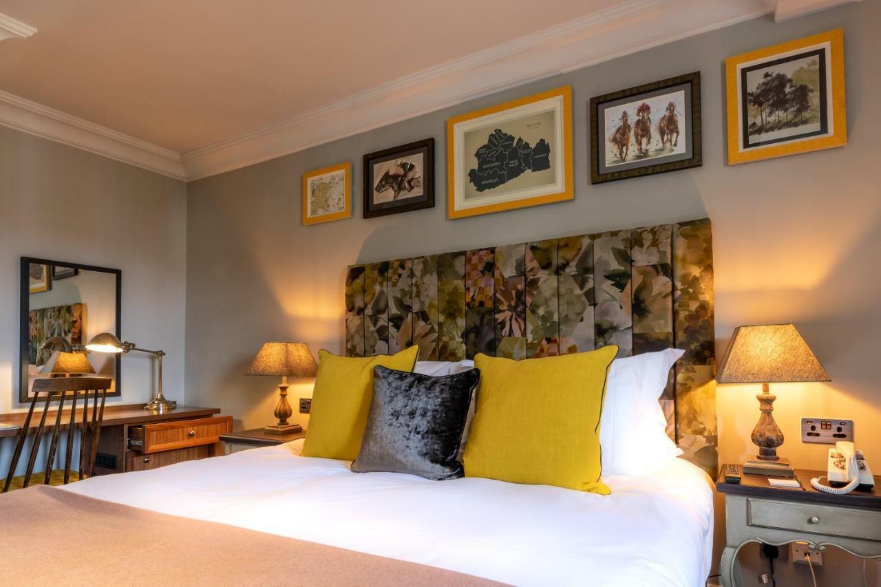 Hotel The Foley Claygate Zewnętrze zdjęcie