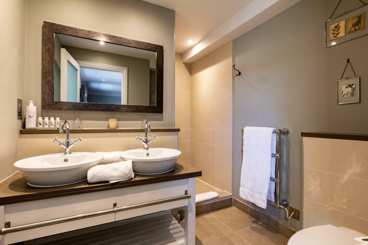 Hotel The Foley Claygate Zewnętrze zdjęcie