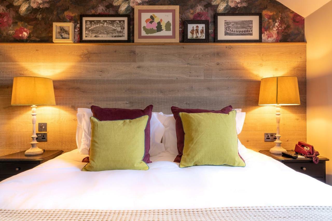 Hotel The Foley Claygate Zewnętrze zdjęcie